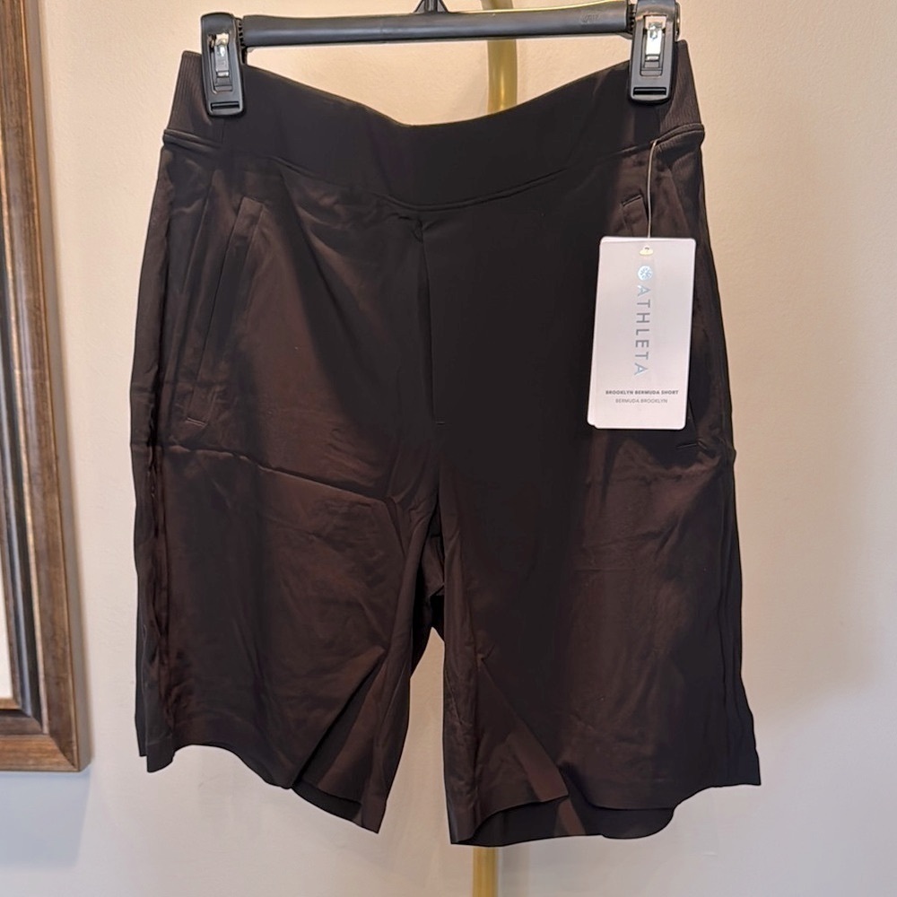 Athleta Women's Black Bermuda Shorts NWT 6